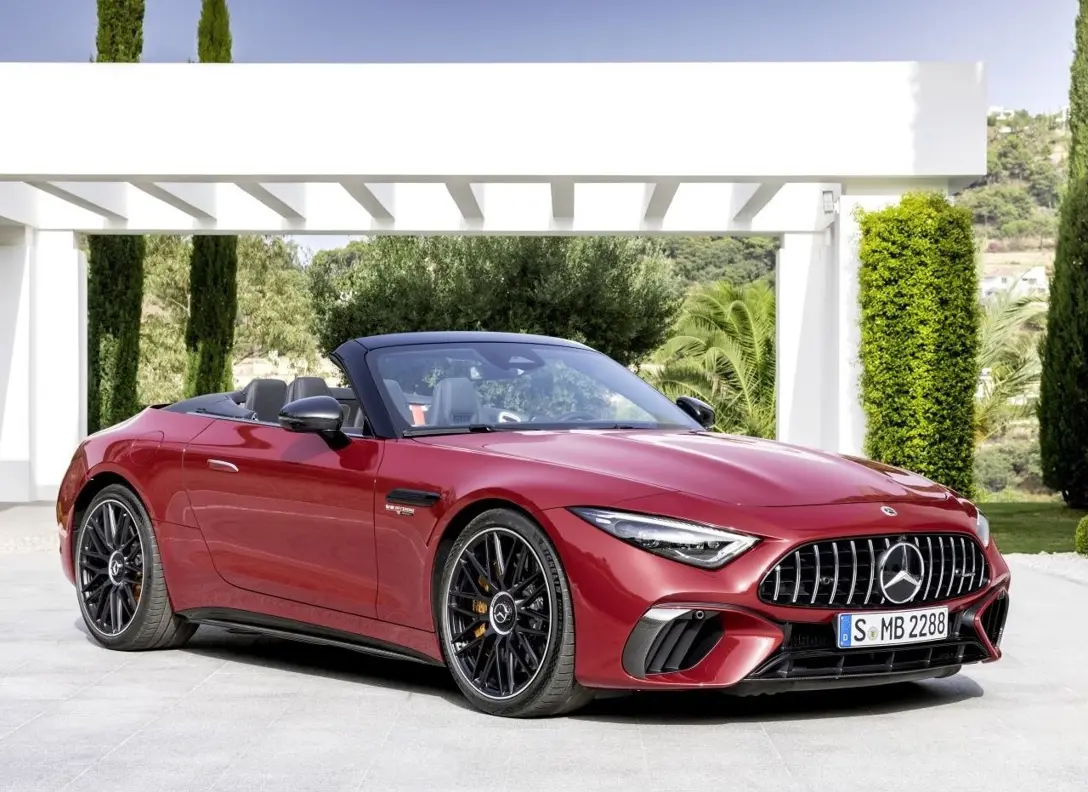1669599-Mercedes-Benz-SL-AMG-2022-12.jpg