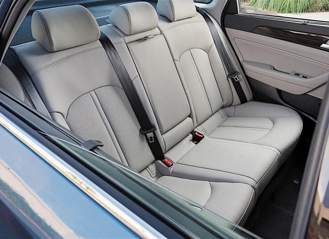 1647575-Hyundai-Sonata_Hybrid-2015-06.jpg