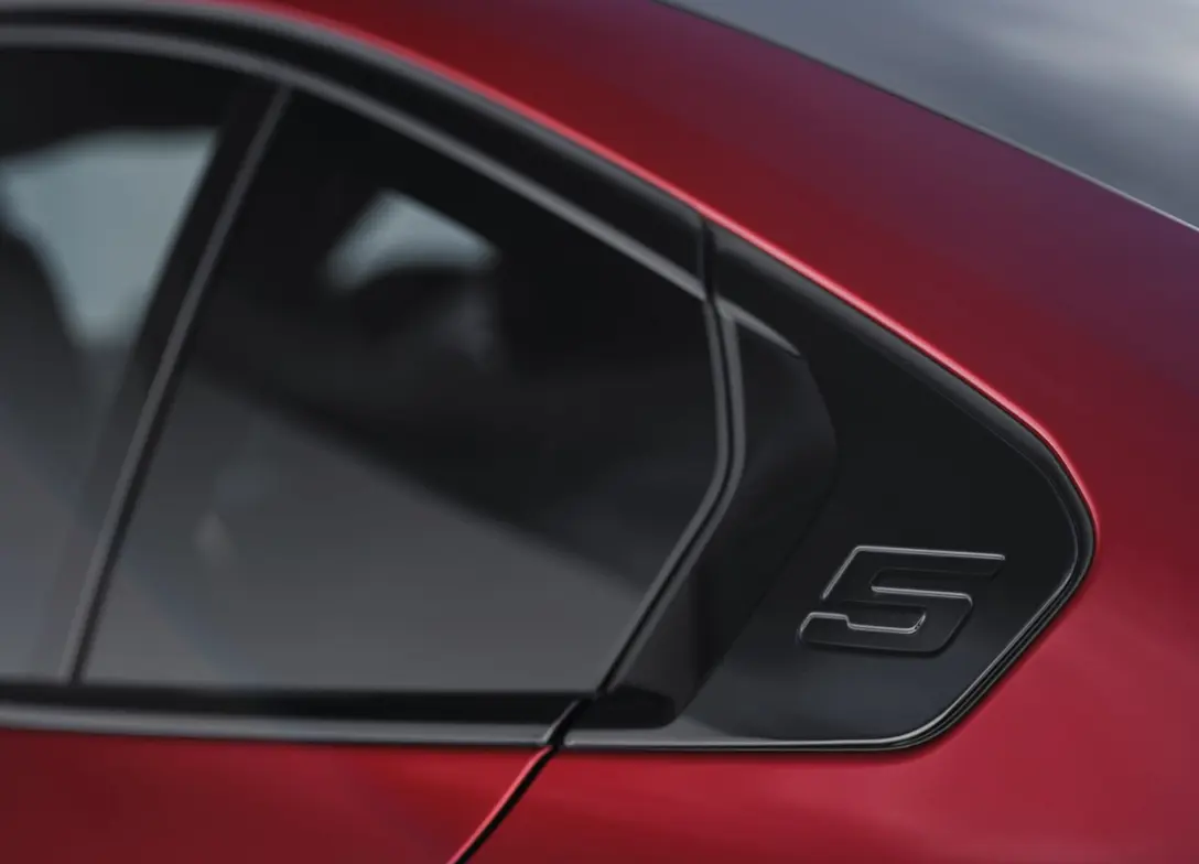 1690151-BMW-i5-2024-14.jpg