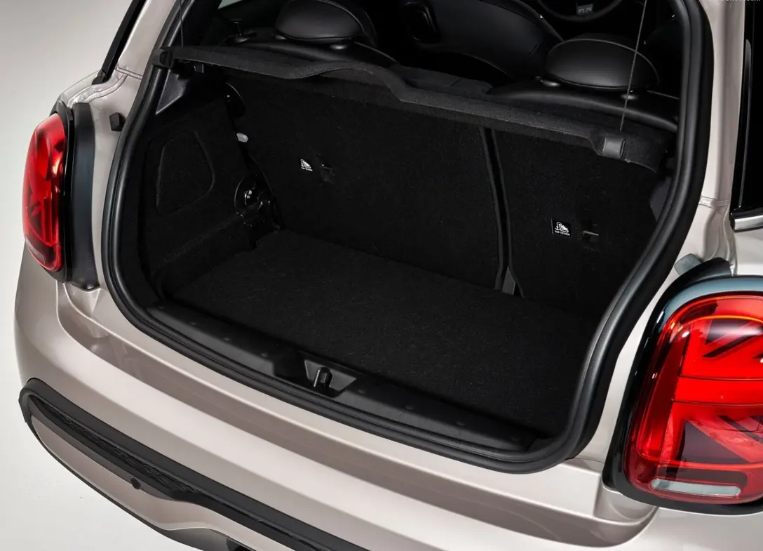 1695320-Mini-Cooper_S_5-door-2024-10.jpg