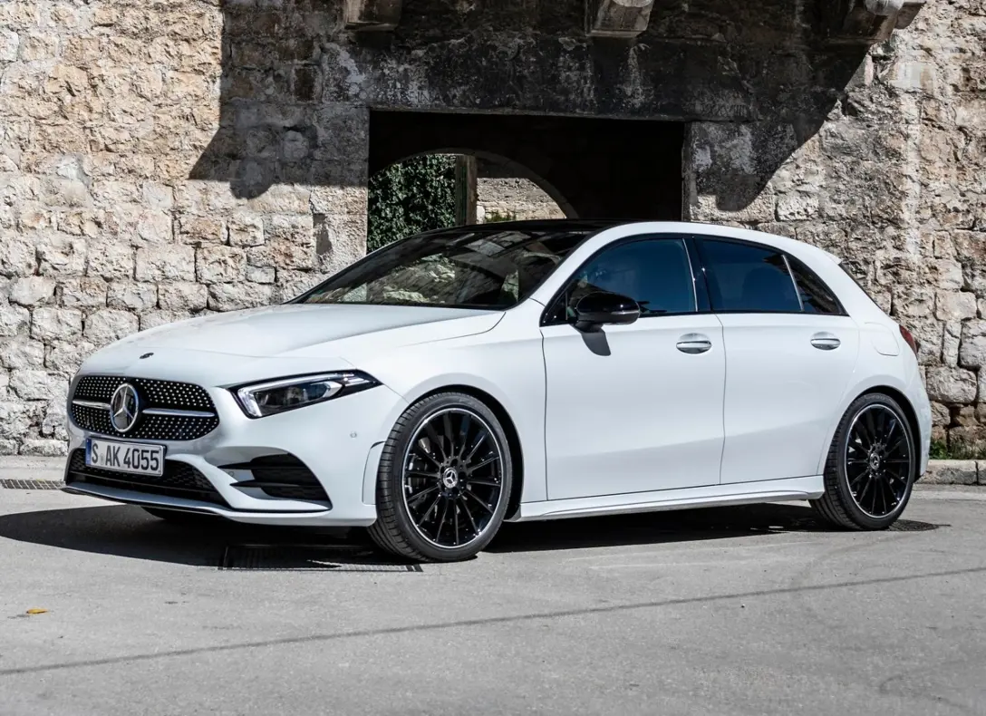 1659172-Mercedes-Benz-A180-2022-01.jpg