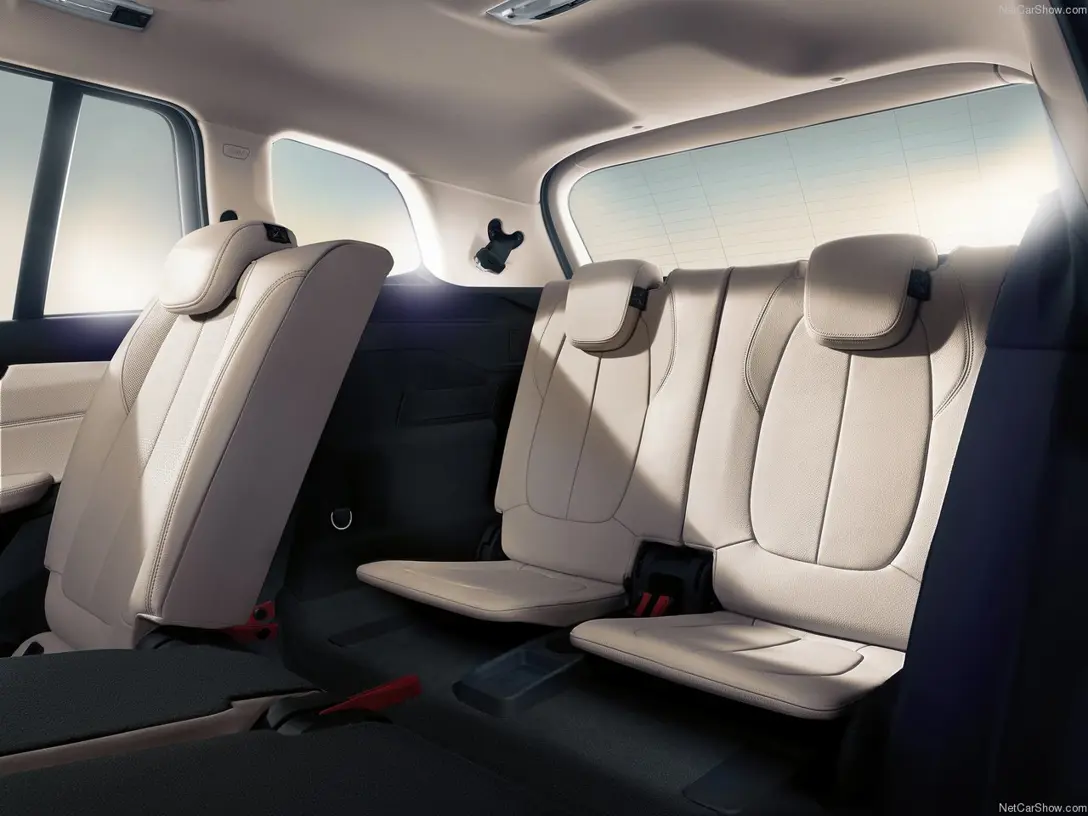 1588820-BMW-2-Series_Gran_Tourer 7.jpg