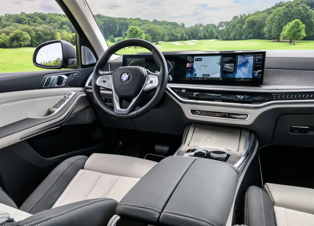 1684231-BMW-X7-2023-05.jpg