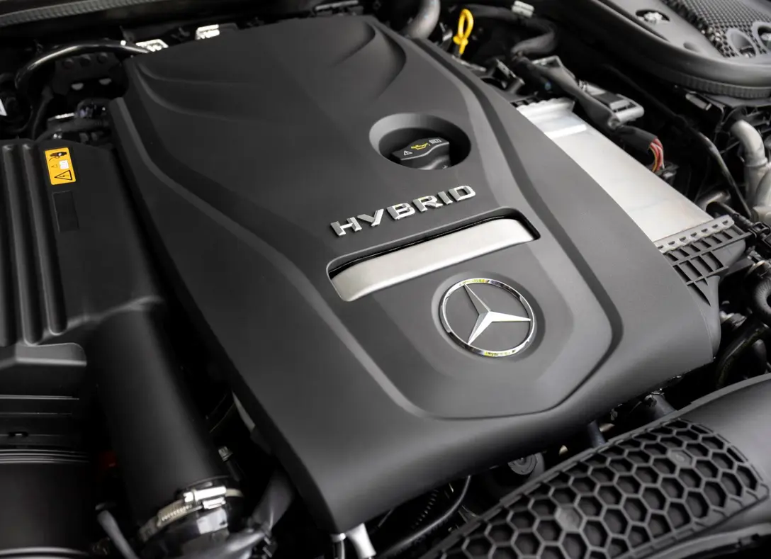 1659116-Mercedes-Benz-E-2022-13.jpg