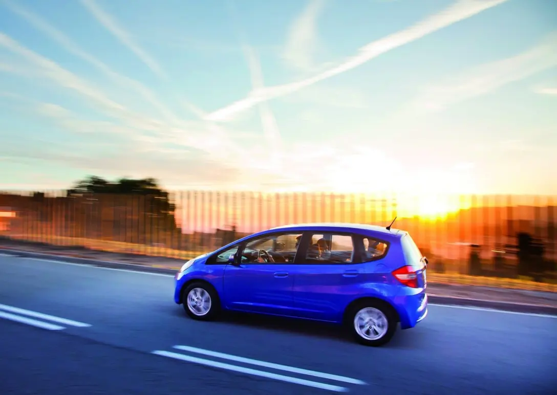 1599873-Honda-Jazz-2011-1600-12.jpg