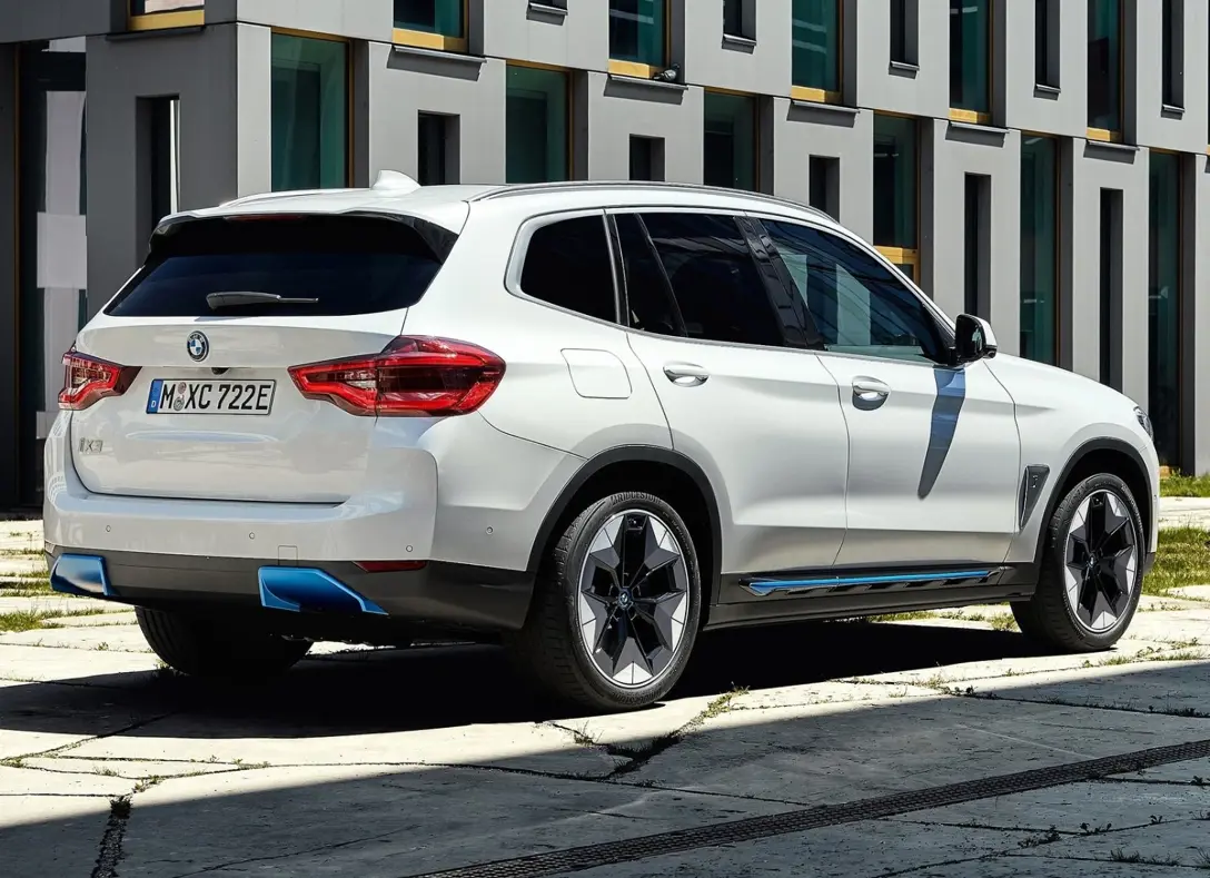 1642638-BMW-iX3-2021-02.jpg