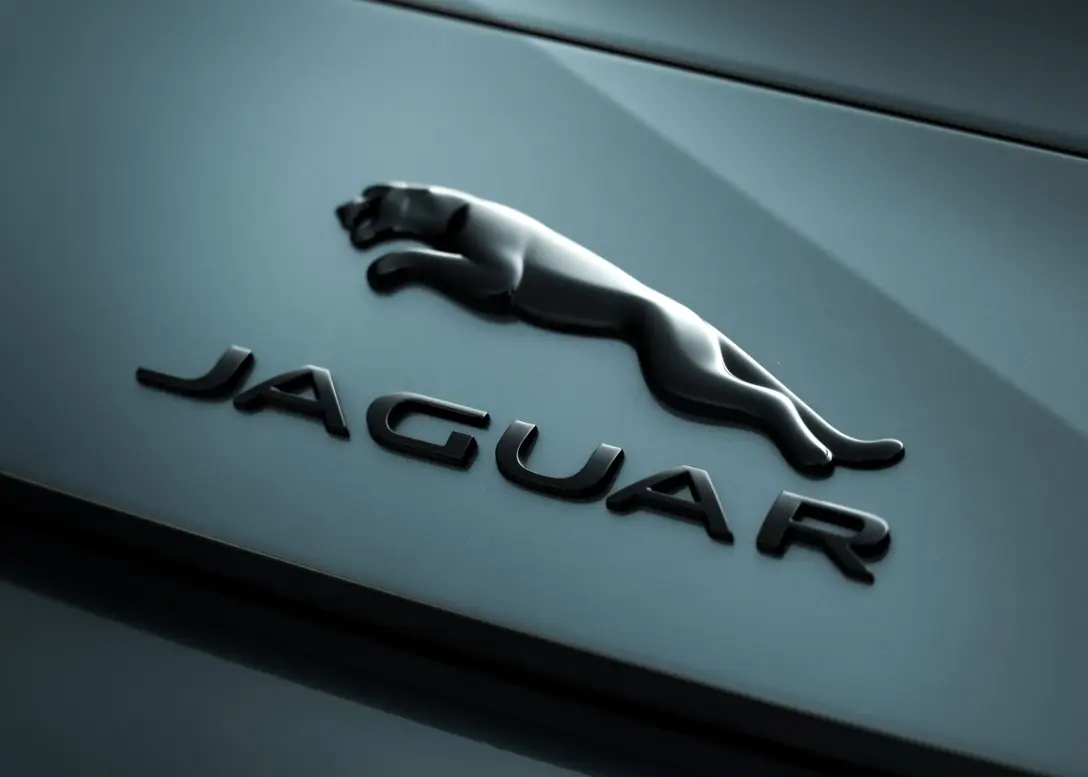 1701630-Jaguar-F-Type-2024-15.jpg
