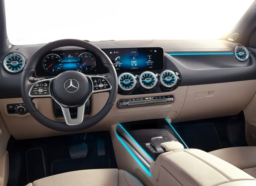 1648755-Mercedes-Benz-GLA-2021-06.jpg
