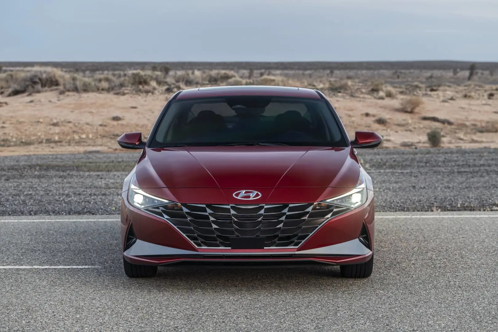 1631863-Large-40602-2021Elantra.jpg