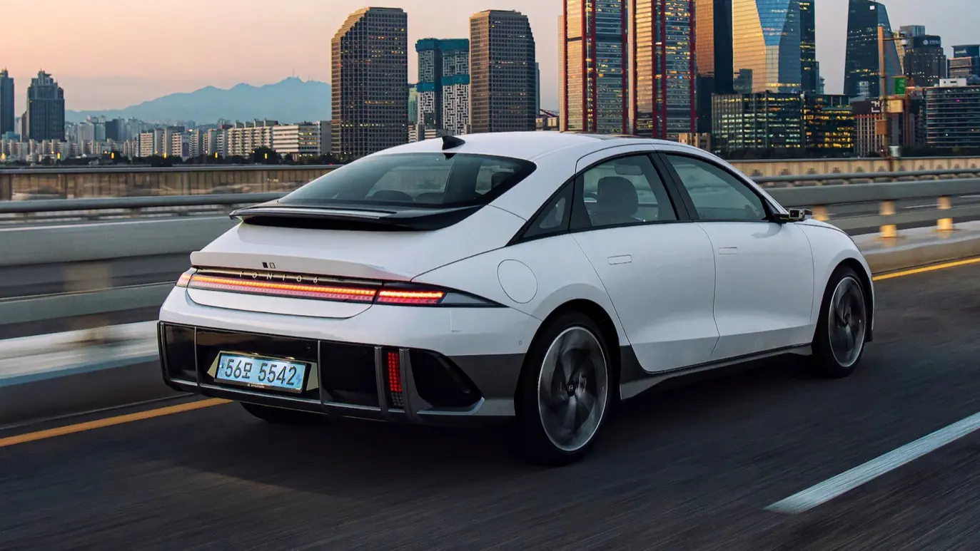 1682072-Large-52763-HyundaiIONIQ6RelievesRangeAnxietyWith614KilometersperCharge.jpg