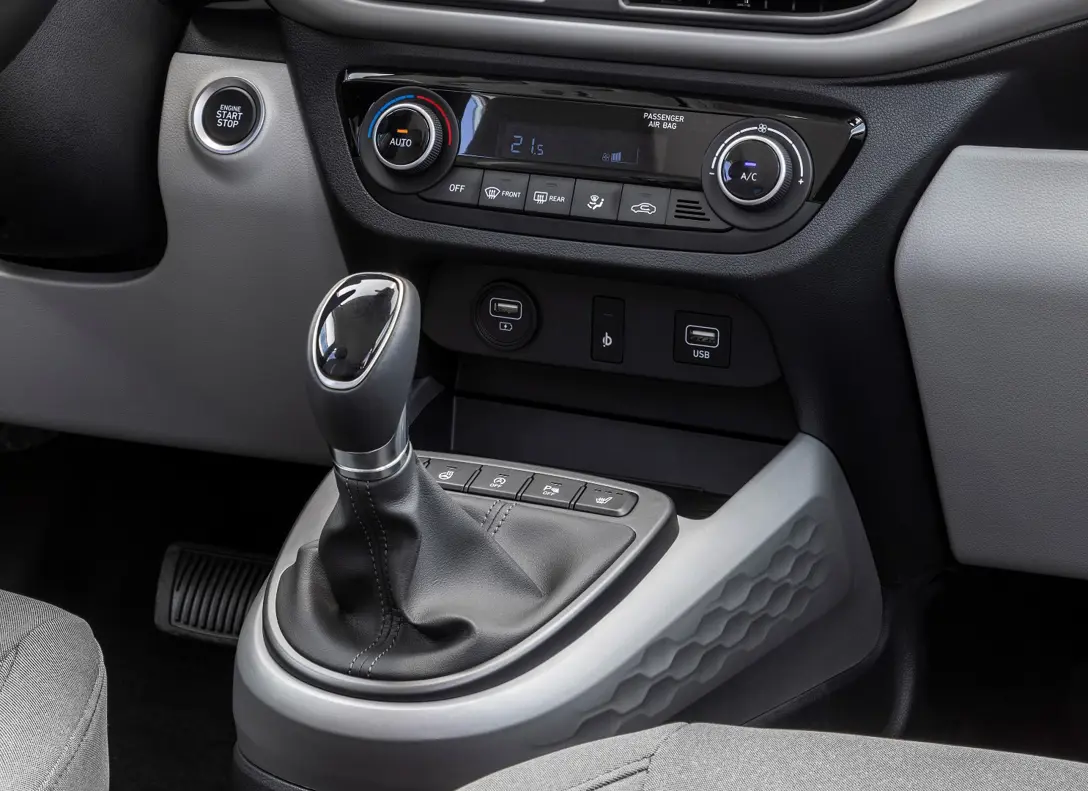 1673684-Hyundai-i10-2023-09.jpg