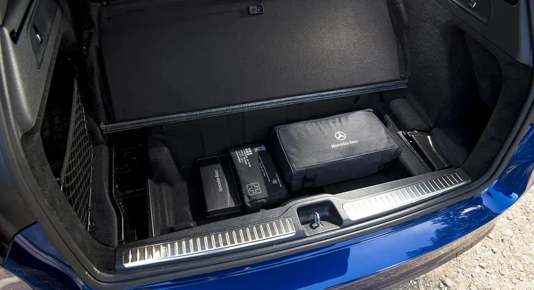 1656575-2021_mercedes-benz_glc_300_e_uk_81_1920x1080.jpg