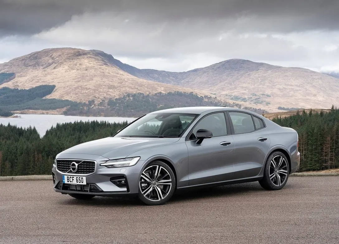 1698121-Volvo-S60-2024-05.jpg