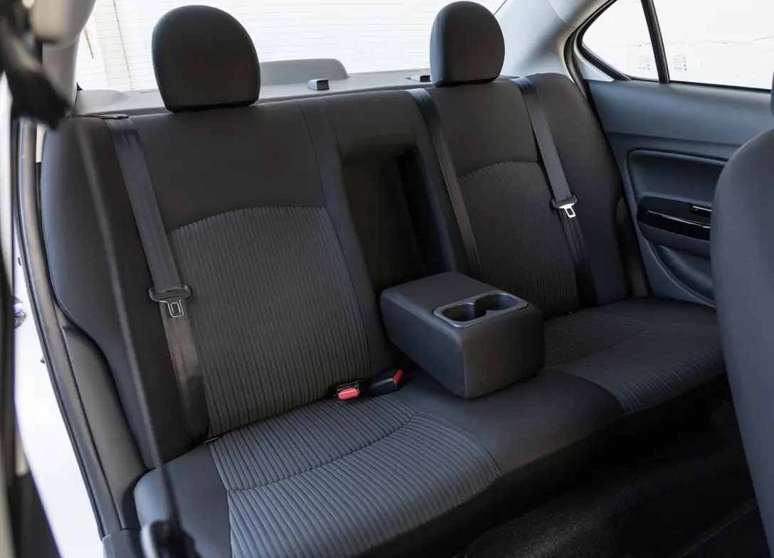 1643421-Mitsubishi-Attrage-2017-05.jpg