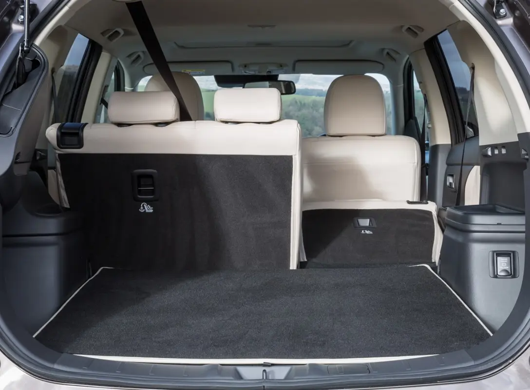 1653413-Mitsubishi-Outlander_PHEV-2017-09.jpg