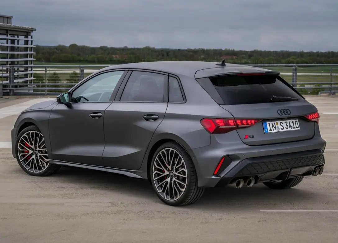 1698211-Audi-S3_Sportback-2024-03.jpg