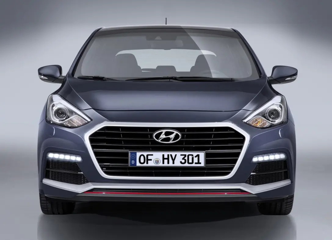 1645631-Hyundai-i30_Turbo-2015-1600-19.jpg