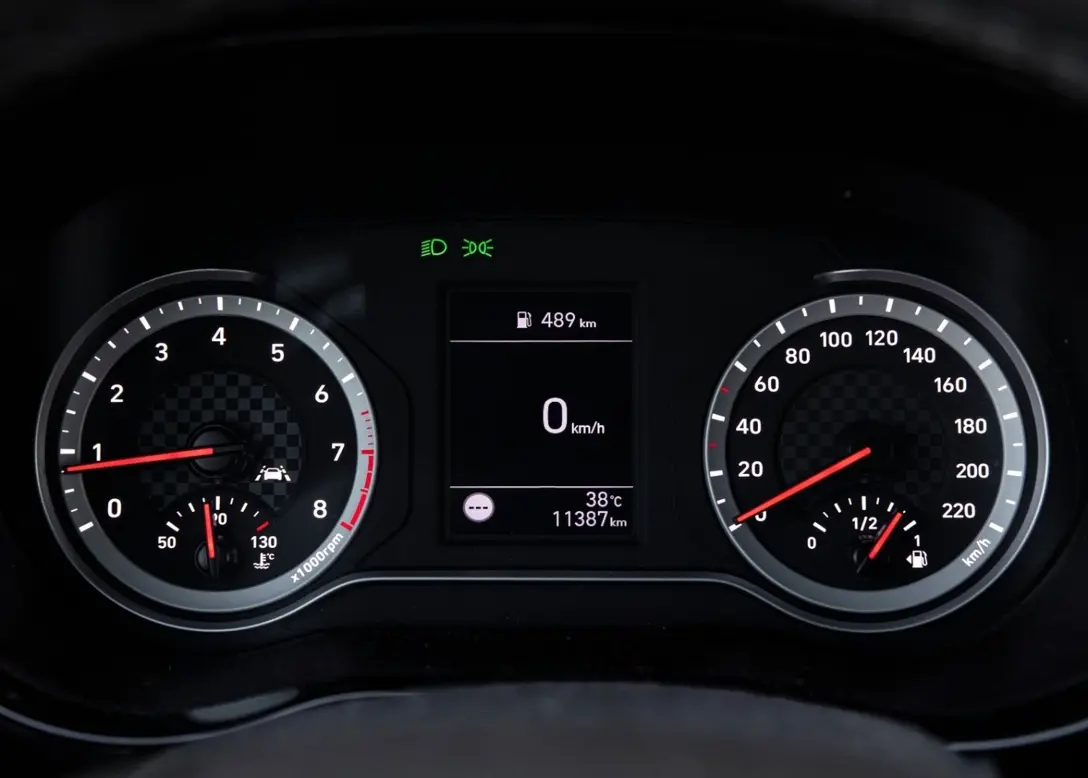 1673681-Hyundai-i10-2023-06.jpg