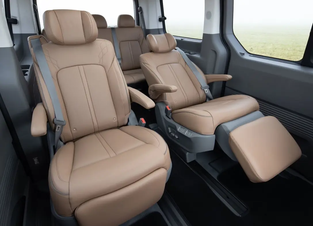 1661342-Hyundai-Staria-2022-07.jpg