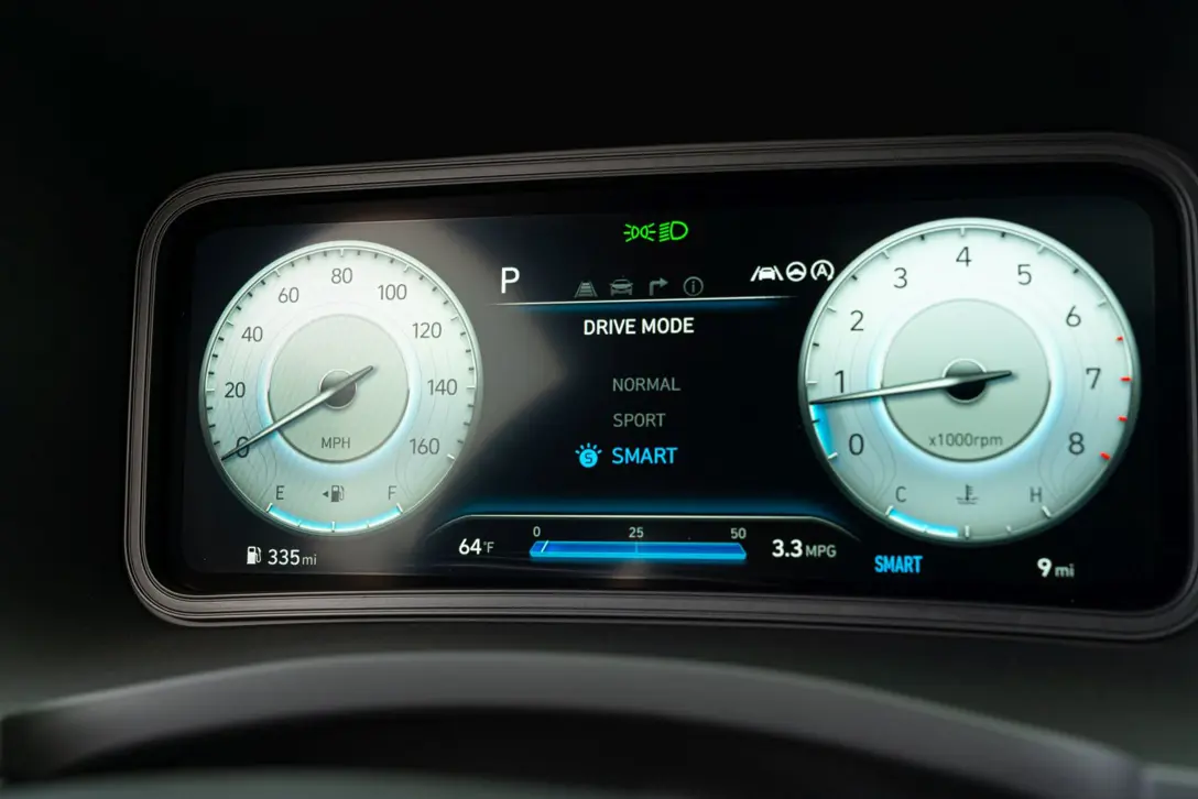 1673439-Hyundai-Kona_Electric-2023-07.jpg