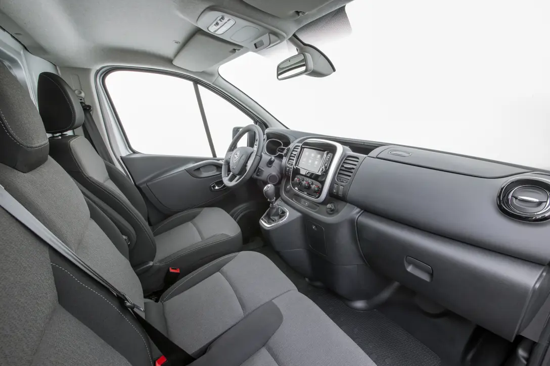 1601716-Opel Vivaro 3.jpg