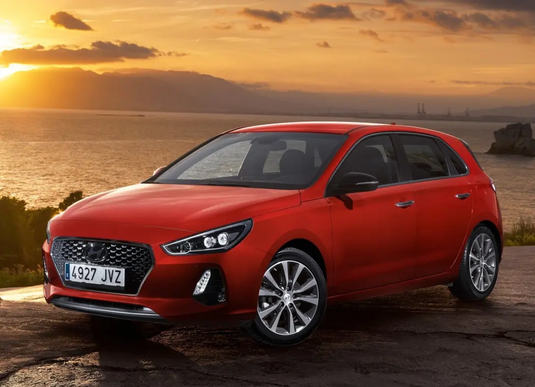 1645659-Hyundai-i30-2017-1600-03.jpg