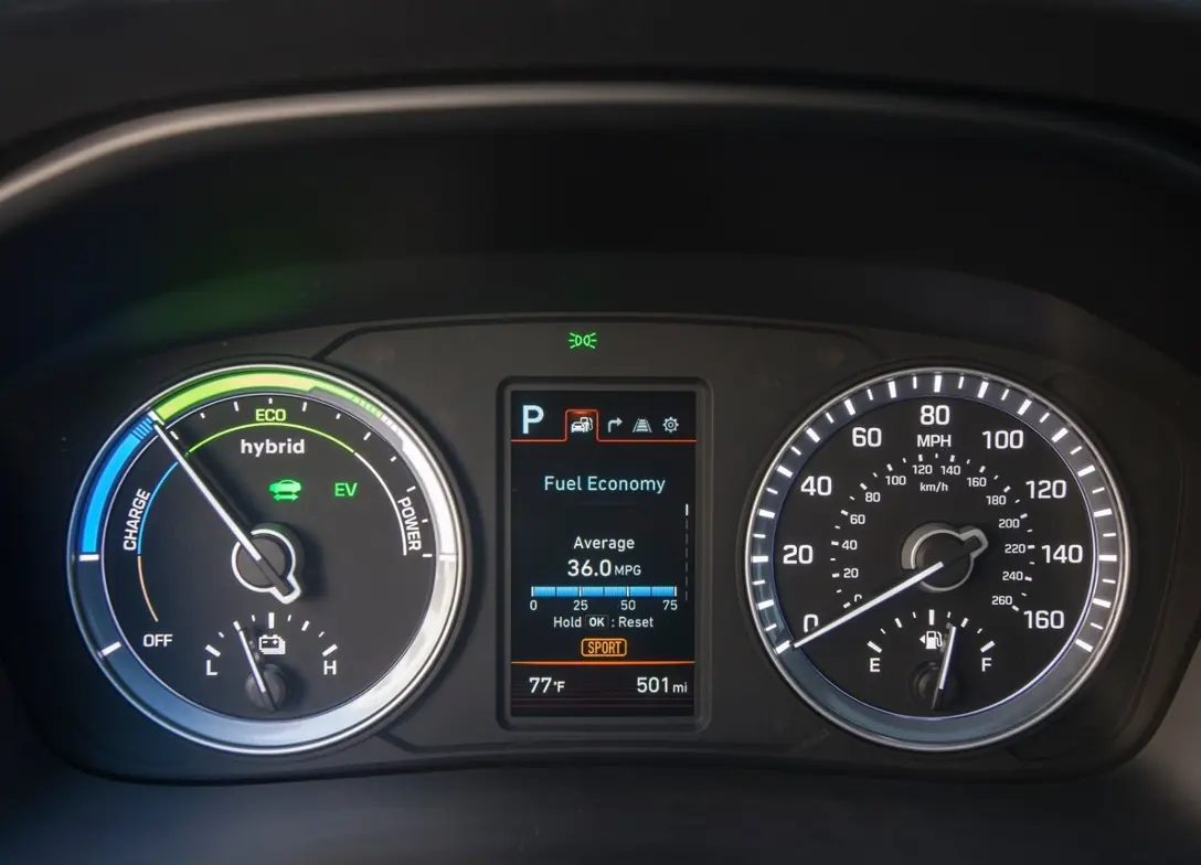 1647550-Hyundai-Sonata_Hybrid-2018-06.jpg