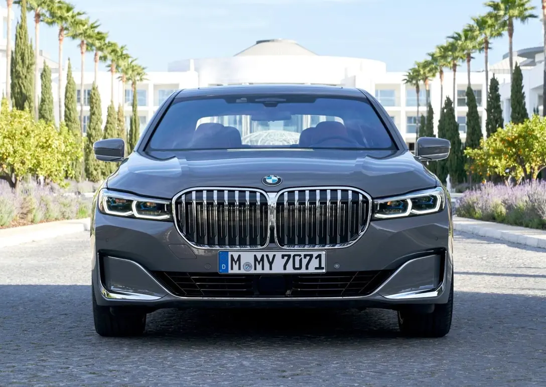 1663024-BMW-7-Series-2020-05.jpg