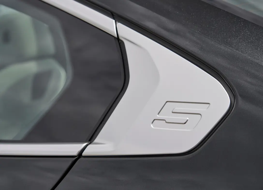 1690134-BMW-5-Series-2024-12.jpg