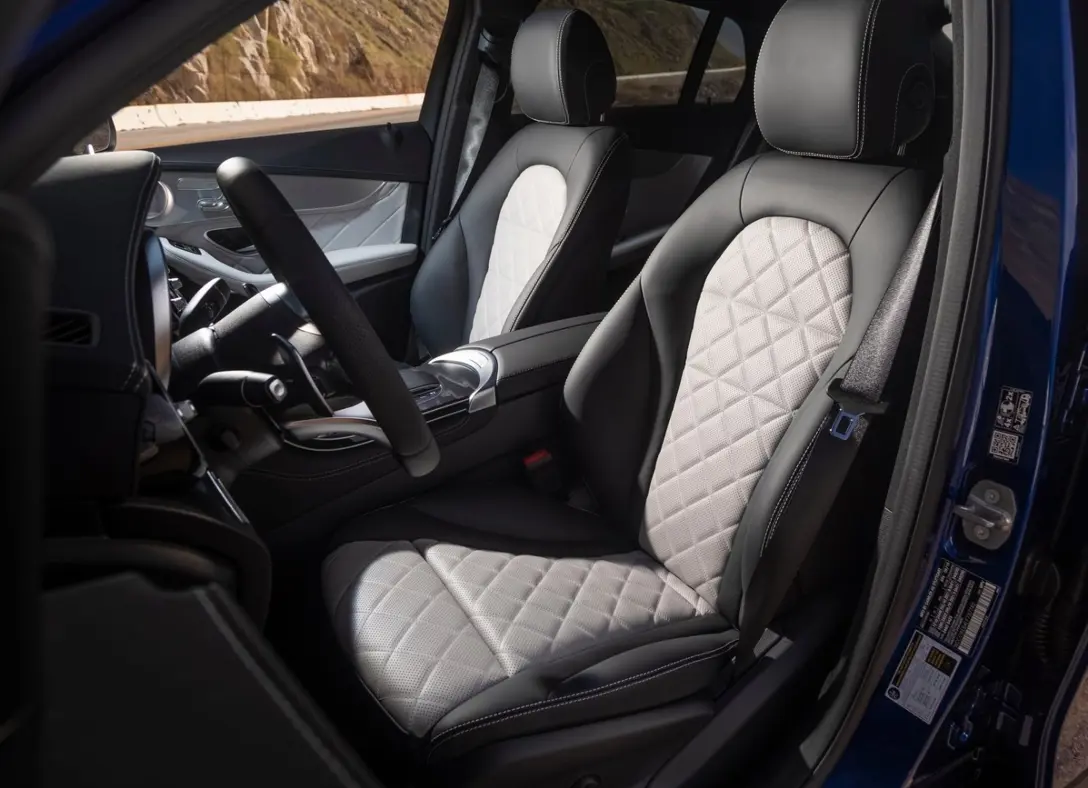 1655734-Mercedes-Benz-GLC43_AMG_4Matic_Coupe-2020-1600-44.jpg