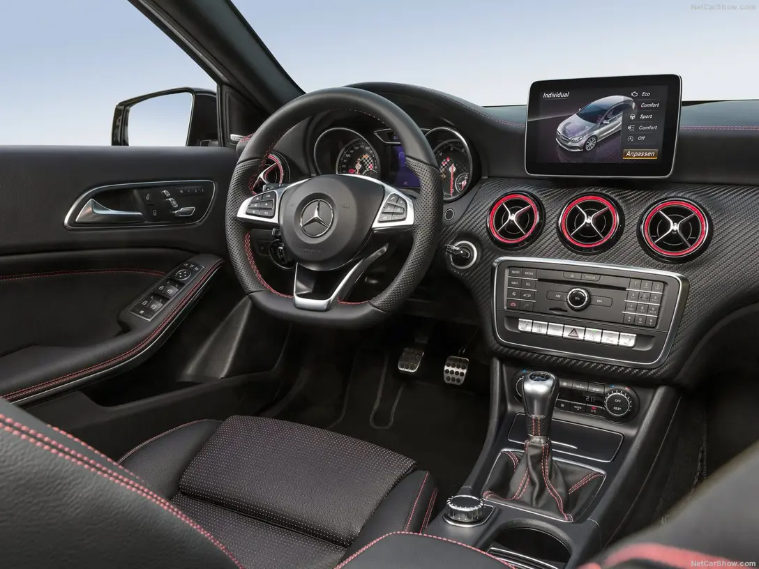 1588462-Mercedes-Benz-A-Class 3.jpg
