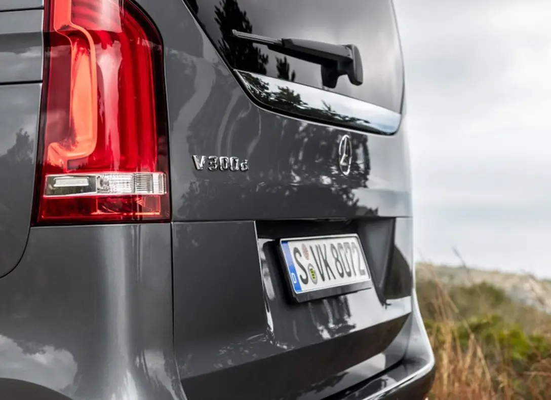 1660511-Mercedes-Benz-V-Class-2022-09.jpg