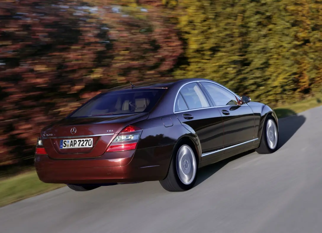 1605341-Mercedes-Benz-S-Class-2005-2015-06.jpg
