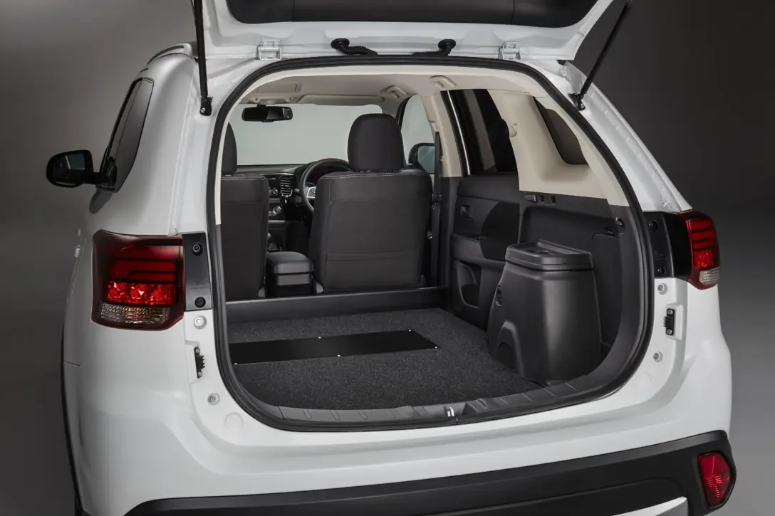 1653505-Mitsubishi-Outlander-2017-07.jpg