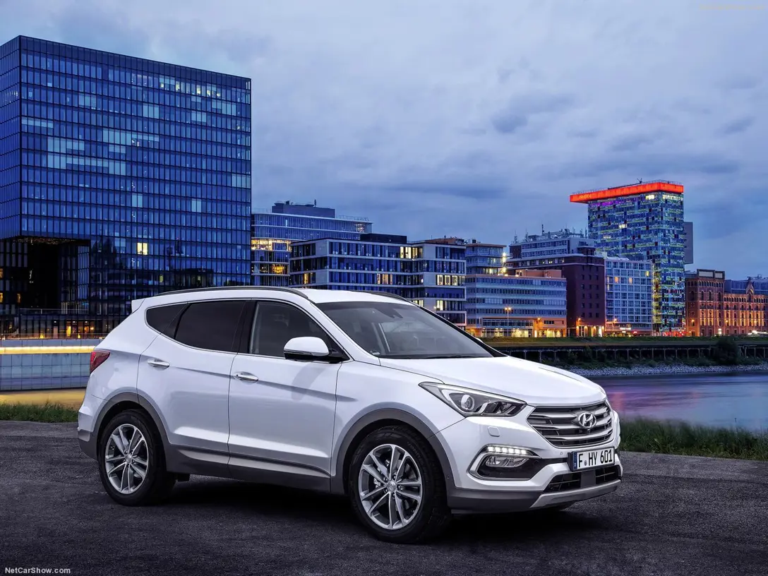 1584186-Hyundai-Santa_Fe 1.jpg