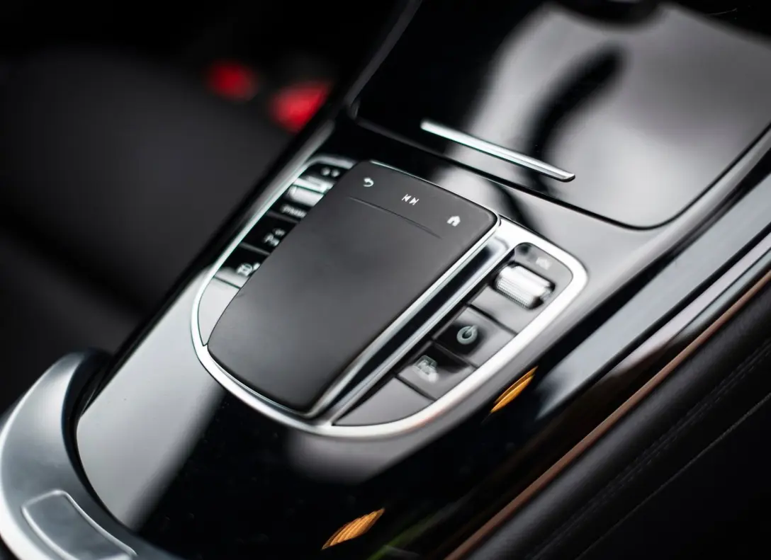 1660224-Mercedes-Benz-EQC-2022-08.jpg