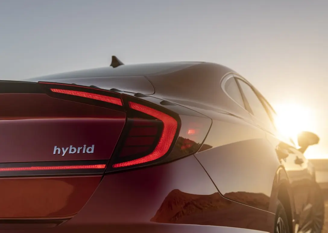 1635084-Hyundai-Sonata_Hybrid-2020-04.jpg