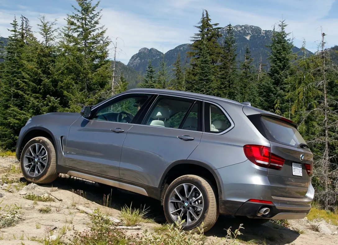 1645929-BMW-X5-2018-08.jpg