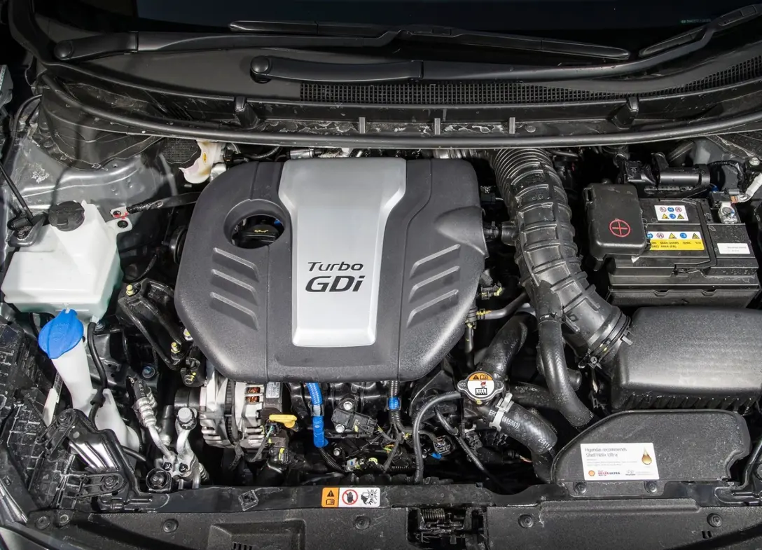 1645626-Hyundai-i30_Turbo-2015-1600-45.jpg