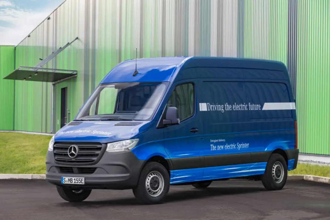 1602214-Mercedes-Benz-Sprinter-2.jpg