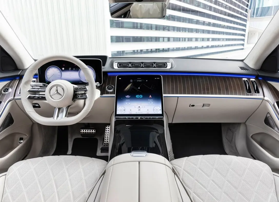 1655500-Mercedes-Benz-S-Class-2022-11.jpg
