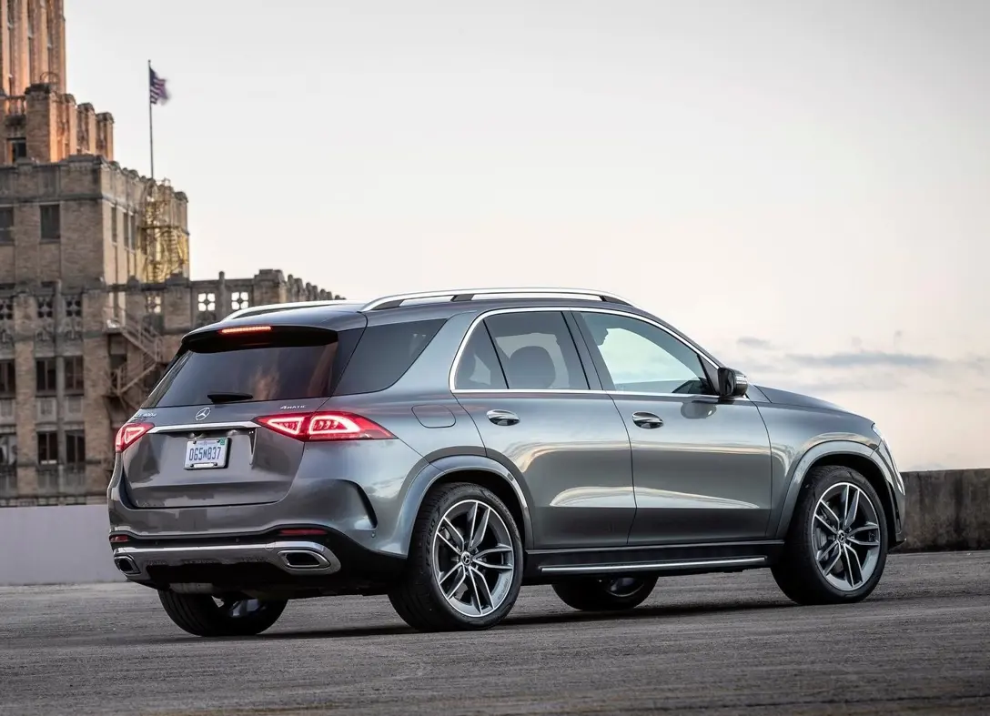 1655684-Mercedes-Benz-GLE-2020-02.jpg