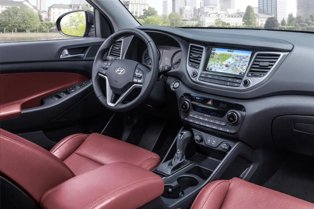 1635863-Hyundai-Tuson-2016-06.jpg