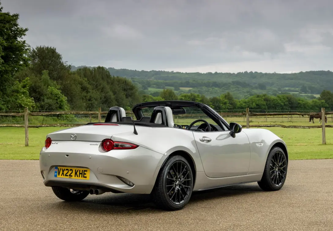 1675607-Mazda-MX5-2023-02.jpg