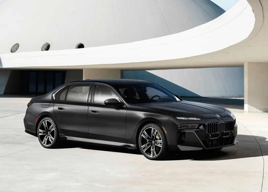 1680347-BMW-7-Series-2023-01.jpg