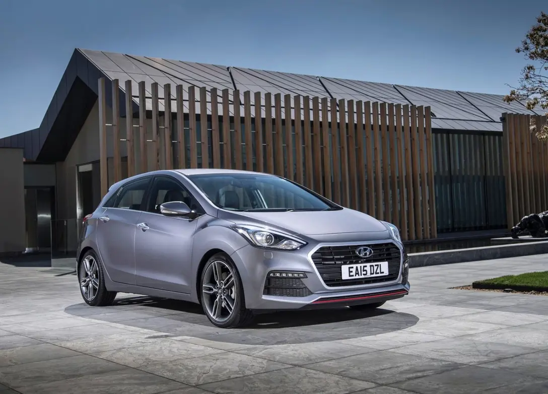 1645628-Hyundai-i30_Turbo-2015-1600-01.jpg