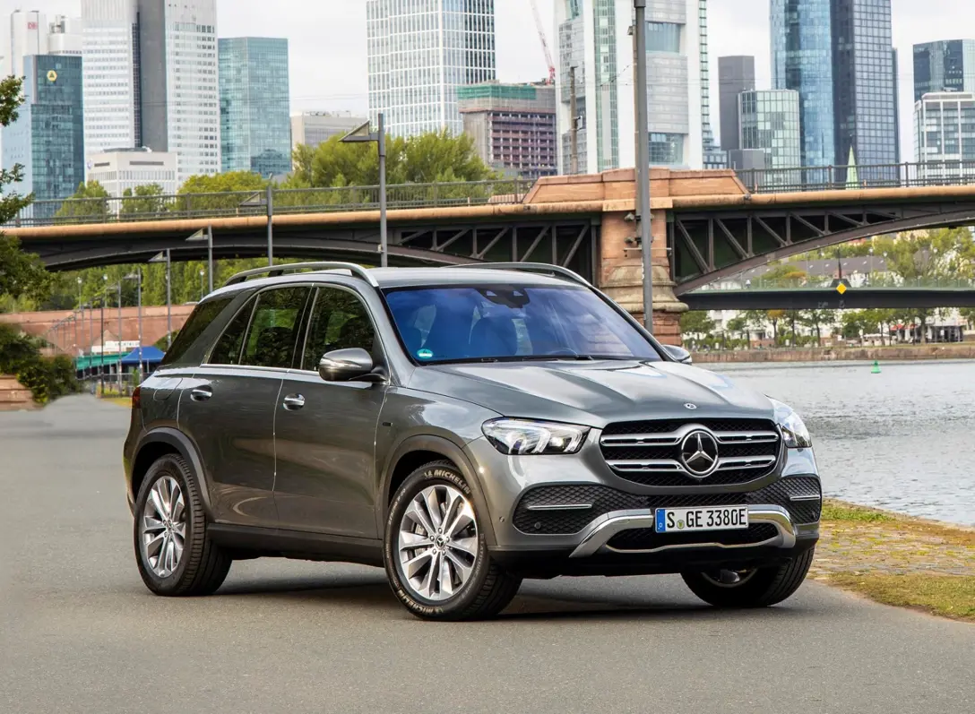 1655678-Mercedes-Benz-GLE-2020-08.jpg