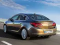 1585826-Opel-Astra_Sedan 2.jpg